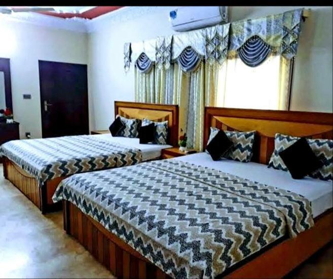 Galaxy Palace Near Millennium Mall كراتشي المظهر الخارجي الصورة