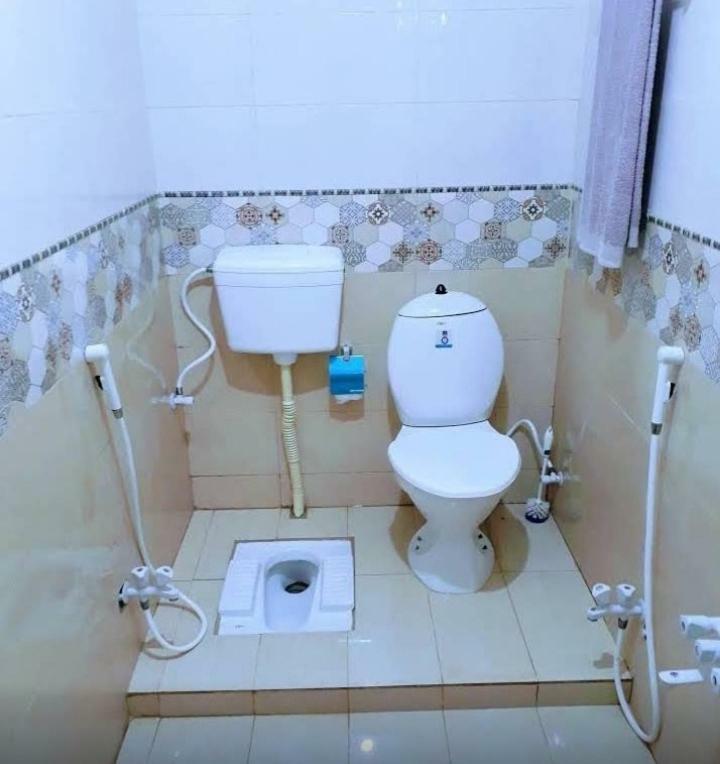 Galaxy Palace Near Millennium Mall كراتشي المظهر الخارجي الصورة