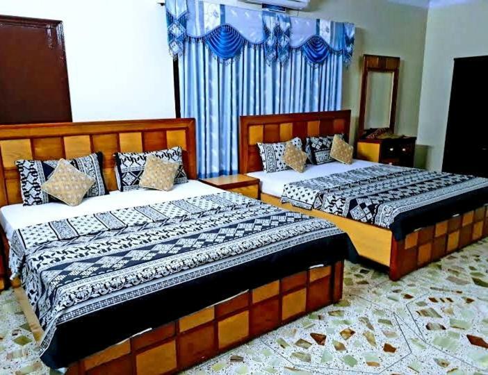 Galaxy Palace Near Millennium Mall كراتشي المظهر الخارجي الصورة